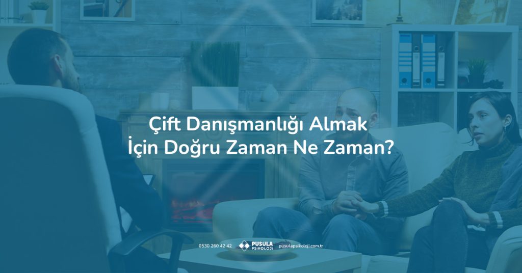 Bir uzmandan çift danışmanlığı desteği alan ve iletişimlerini güçlendirmeye çalışan bir çift