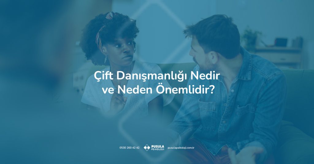 Pusula Psikoloji çift danışmanlığı seansında konuşan genç bir çift